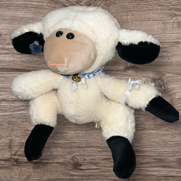 Vtg 1984 Bonnie Erickson Plush DesignerLamb Sheep Clover Stuffed Toy